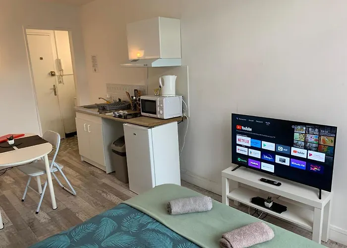 Studio 30 - Residence Beausejour - Fibre Wi Fi - Proche Centre Ville